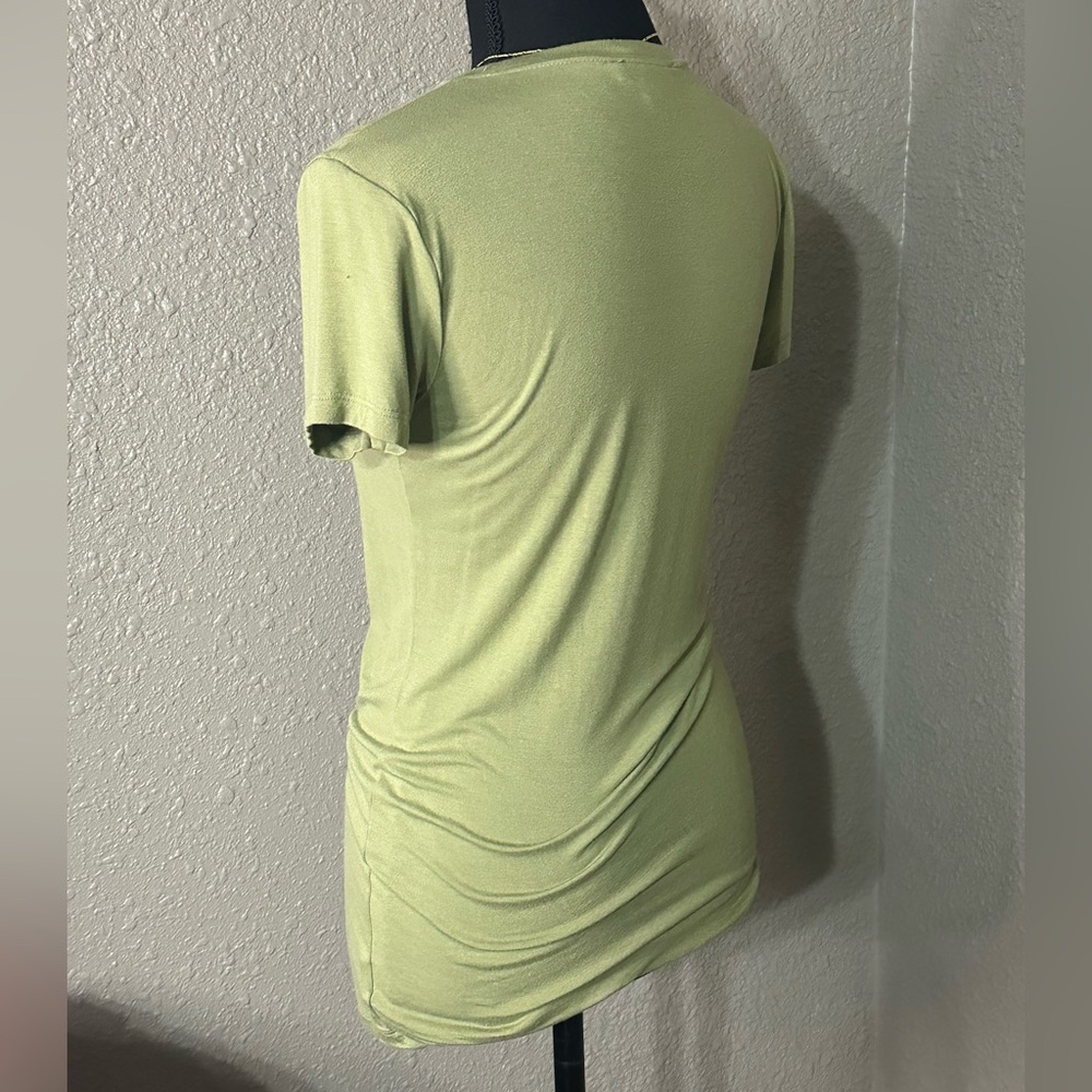 Zenana Outfitters Short Sleeve Tee in olive - Picture 2 of 4